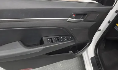 Hyundai Avante 2017, 90223 км, за 6505.34 USD - фото 33
