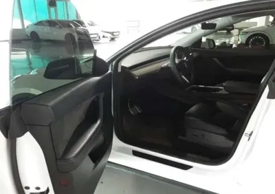 Tesla Model Y 2022, 126926 км, за 5070.53 USD