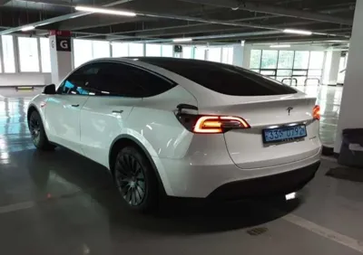 Tesla Model Y 2022, 126926 км, за 5070.53 USD - фото 9