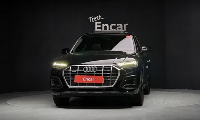 Audi Q5 2021, 50031 км, за 24446.64 USD