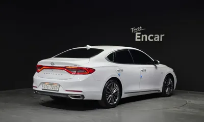 Hyundai Grandeur 2017, 181872 км, за 7598.28 USD