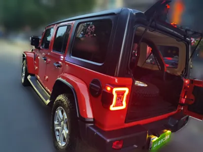 Jeep Wrangler 2018, 60500 км, за 32352 USD - фото 4