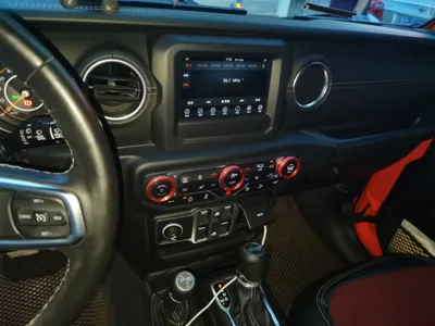 Jeep Wrangler 2018, 60500 км, за 32352 USD - фото 14