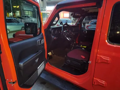 Jeep Wrangler 2018, 60500 км, за 32352 USD - фото 17