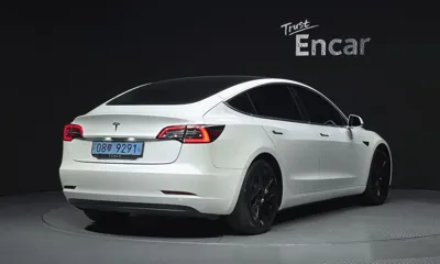 Tesla Model 3 2020, 98937 км, за 15960.92 USD