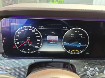 Mercedes-Benz CLS-Class 2019, 88902 км, за 22318.5 USD - фото 17
