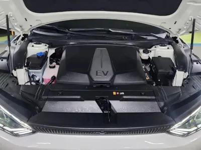 Kia EV6 2023, 87674 км, за 18167.6 USD - фото 6