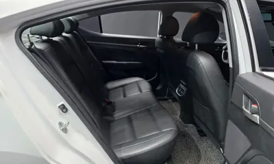 Hyundai Avante 2016, 164205 км, за 4620.57 USD - фото 12