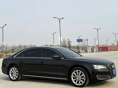 Audi A8 2012, 140000 км, за 9417.12 USD