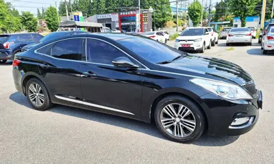 Hyundai Grandeur 2014, 168392 км, за 3610.35 USD