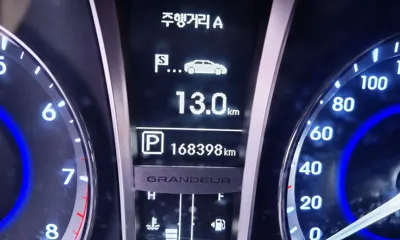 Hyundai Grandeur 2014, 168392 км, за 3610.35 USD