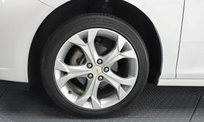 ChevroletGMDaewoo Cruze 2017, 81496 км, за 4745.5 USD