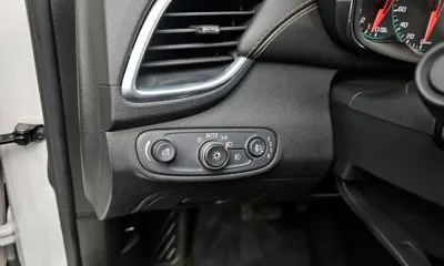 ChevroletGMDaewoo Trax 2019, 66009 км, за 5856.68 USD - фото 13