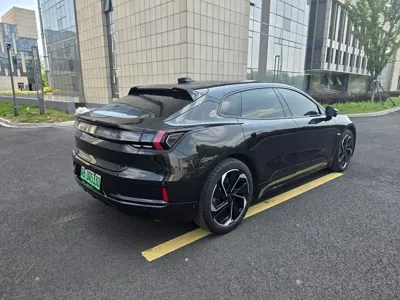 Zeekr 001