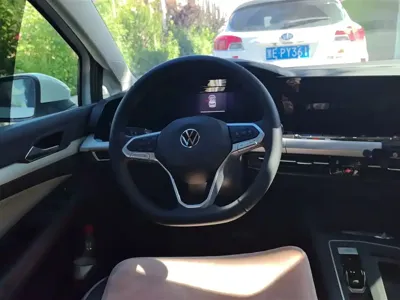 Volkswagen Golf 2024, 9200 км, за 13723 USD - фото 15