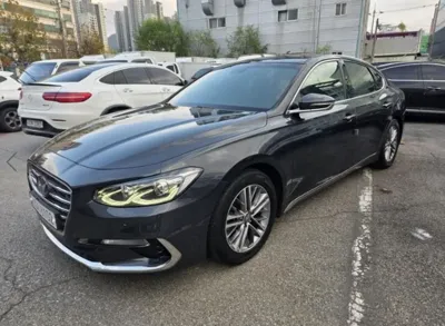 Hyundai Grandeur 2018, 127000 км, за 9441.94 USD