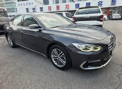 Hyundai Grandeur 2018, 127000 км, за 9441.94 USD