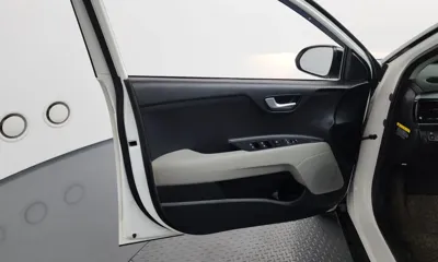 Kia Stonic 2018, 63926 км, за 6830.76 USD - фото 24