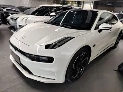 Zeekr 001 · 2022 год