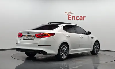 Kia K5 2014, 108195 км, за 4923.2 USD