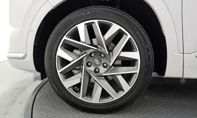 Hyundai Santafe 2021, 111714 км, за 15953.63 USD