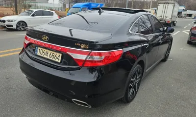 Hyundai Grandeur 2016, 150242 км, за 5185.77 USD