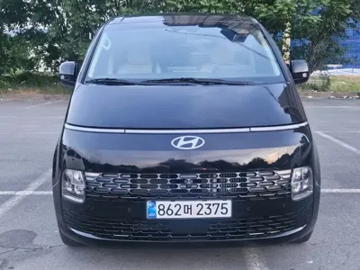 Hyundai Staria · 2025 год