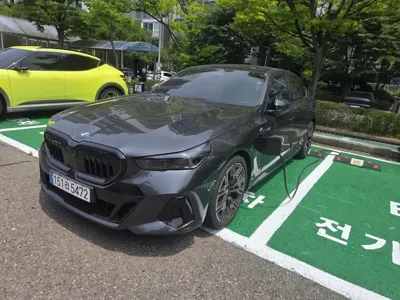 BMW 5-Series · 2025 год