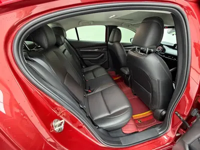 Mazda 3 Axela 2024, 15000 км, за 13250.81 USD - фото 18