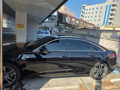Audi A6 2023, 38000 км, за 25143.14 USD