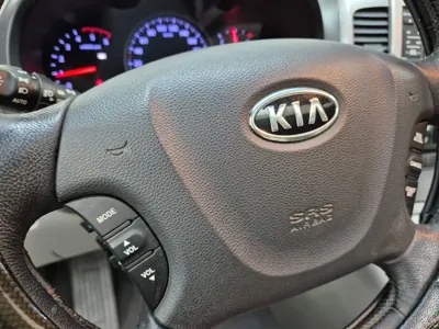 Kia Canival 2012, 132375 км, за 2841.1 USD - фото 10