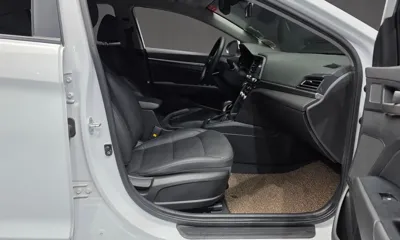 Hyundai Avante 2020, 54957 км, за 9751.02 USD - фото 26