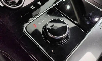 Land Rover Range Rover Velar 2019, 106264 км, за 18019.79 USD - фото 9