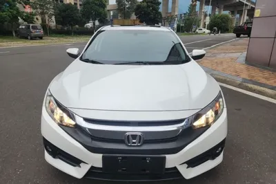 Honda Civic 2016, 66100 км, за 10533 USD
