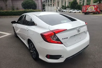 Honda Civic 2016, 66100 км, за 10533 USD