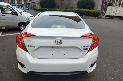 Honda Civic 2016, 66100 км, за 10533 USD