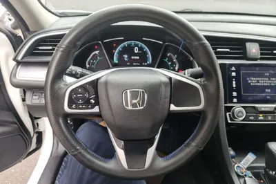 Honda Civic 2016, 66100 км, за 10533 USD - фото 13