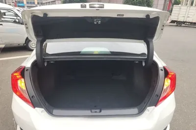 Honda Civic 2016, 66100 км, за 10533 USD - фото 22