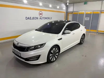 Kia K5 2013, 189545 км, за 2953.92 USD