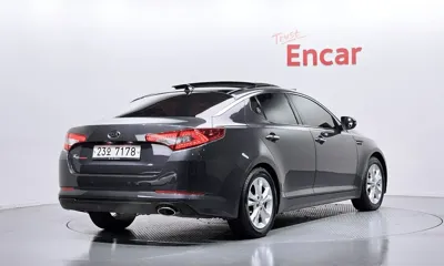Kia K5 2011, 131338 км, за 3501.82 USD