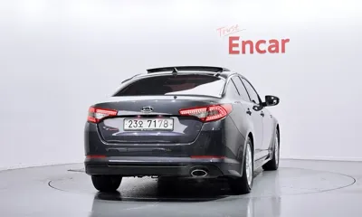 Kia K5 2011, 131338 км, за 3501.82 USD