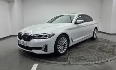 BMW 5-Series · 2023 год