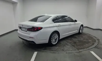 BMW 5-Series 2023, 50624 км, за 23135.92 USD