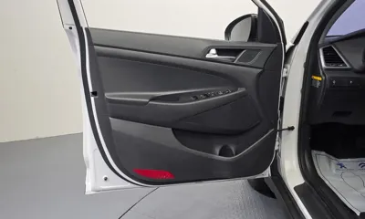 Hyundai Tucson 2016, 125439 км, за 8388.42 USD - фото 24