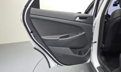 Hyundai Tucson 2016, 125439 км, за 8388.42 USD - фото 25