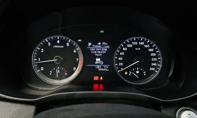 Hyundai Grandeur 2018, 189043 км, за 6175.65 USD - фото 8