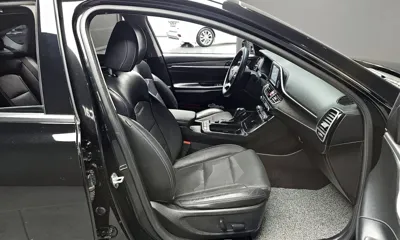 Hyundai Grandeur 2018, 189043 км, за 6175.65 USD - фото 10