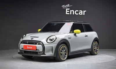 MINI Cooper · 2023 год
