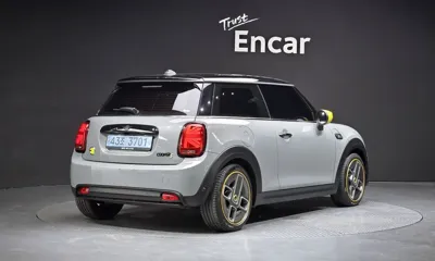 MINI Cooper 2023, 20285 км, за 18136.9 USD