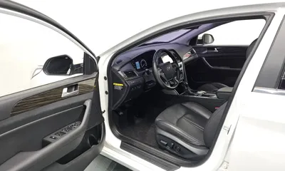 Hyundai Sonata 2015, 115355 км, за 5445.35 USD - фото 11